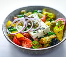 Салат овощной с костромской брынзой