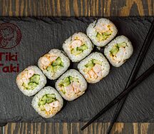 Маки-ролл с креветкой и огурцом