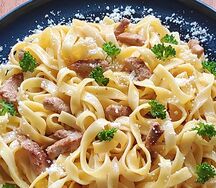 Сливочный удон с беконом и сыром