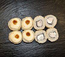 Запеченный ролл с креветками