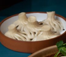 Хинкали с креветкой и сливками