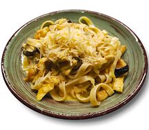 Паста с курицей и грибами