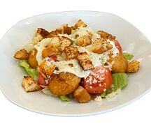 Салат Цезарь с курицей