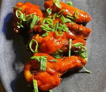 Куриные крылышки в соусе кимчи