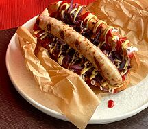 Хот-дог с домашней куриной колбаской