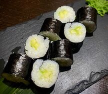 Маки с авокадо