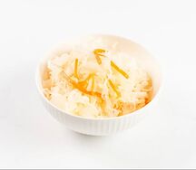 Салат из квашеной капусты