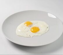 Яичница глазунья