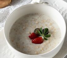 Бабушкина овсяная каша на молоке