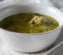 Суп-лапша с куриной ножкой
