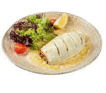 Кальмар, фаршированный овощами и сыром маасдам