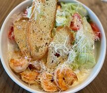 Цезарь с креветками 