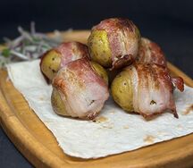 Картофель с беконом на углях