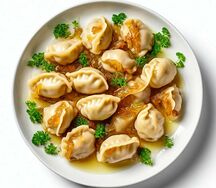 Вареники с картофелем, хрустящим луком и шкварками