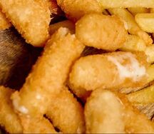 Сырные палочки с соусом большая порция