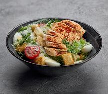 Салат Цезарь с курицей