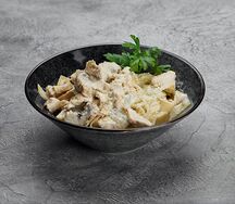 Паста с курицей и дорблю 
