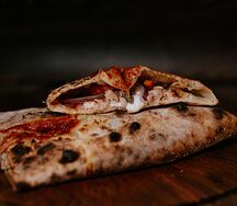 Кальцоне с тунцом