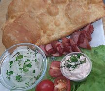 Чебурек с охотничьими колбасками