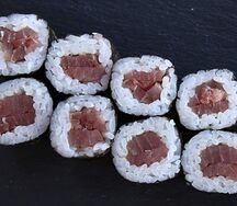 Ролл с тунцом