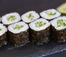Ролл с огурцом