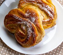Булочка с корицей
