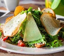 Цезарь с курицей