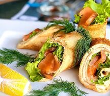 Блинчики с лососем