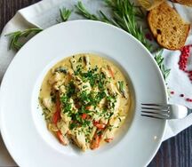 Фрикасе из курицы в сливочном соусе
