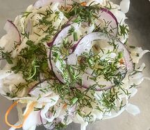 Салат из квашеной капусты