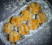 Запеченный ролл с лососем