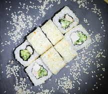 Курица тар-тар( поливается соусом тар-тар)