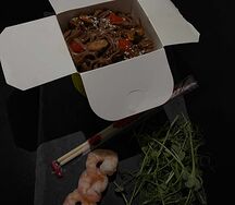 Соба с морепродуктами