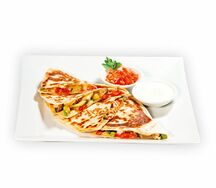 Кесадилья с белым мясом цыпленка
