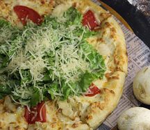 Пицца Цезарь с курицей