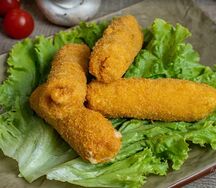 Сырные палочки с лососем