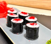 Ролл Тобико маки