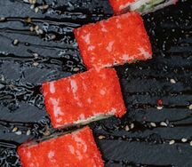 Ролл Калифорния с угрем