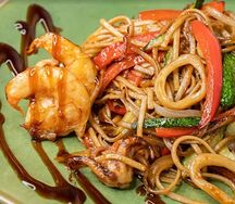 Удон с морепродуктами