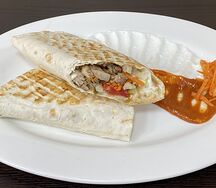 Шаурма с курицей в лаваше