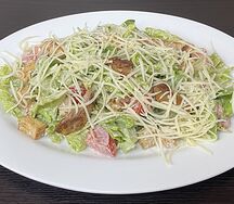 Салат Цезарь с курицей