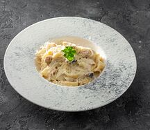 Феттуччине с курицей и грибами 