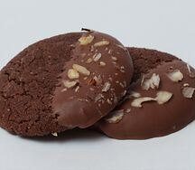 Миндальное печенье с шоколадом