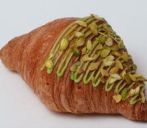 Круассан фисташковый
