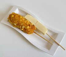 Корн-дог Моцарелла с картошкой фри