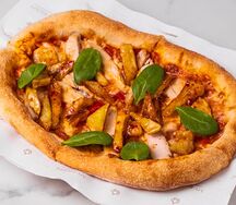 Пиццетта с курицей и баклажанами