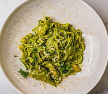 Тальятелле с песто и куриной грудкой