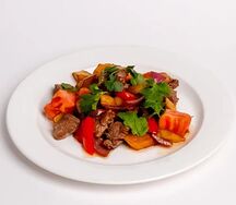 Жаркое из говяжьей корейки с овощами
