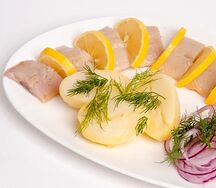 Сельдь с картошкой (по-домашнему)