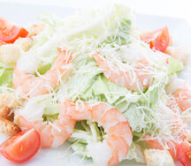 Салата Цезарь с креветками